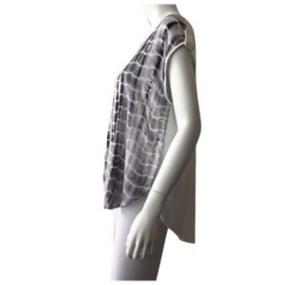 Dip Dyed Side Slit Blouse - Picture 2 of 3